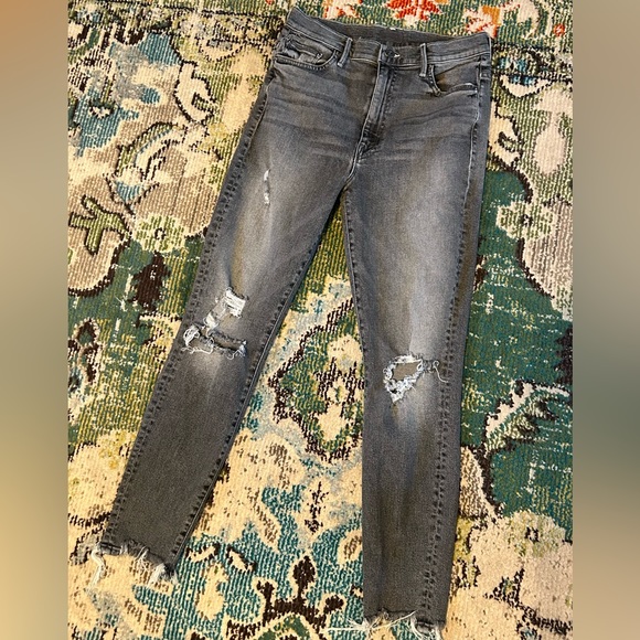 Mother the swooner ankle chew in the scene of the crime - Picture 3 of 9